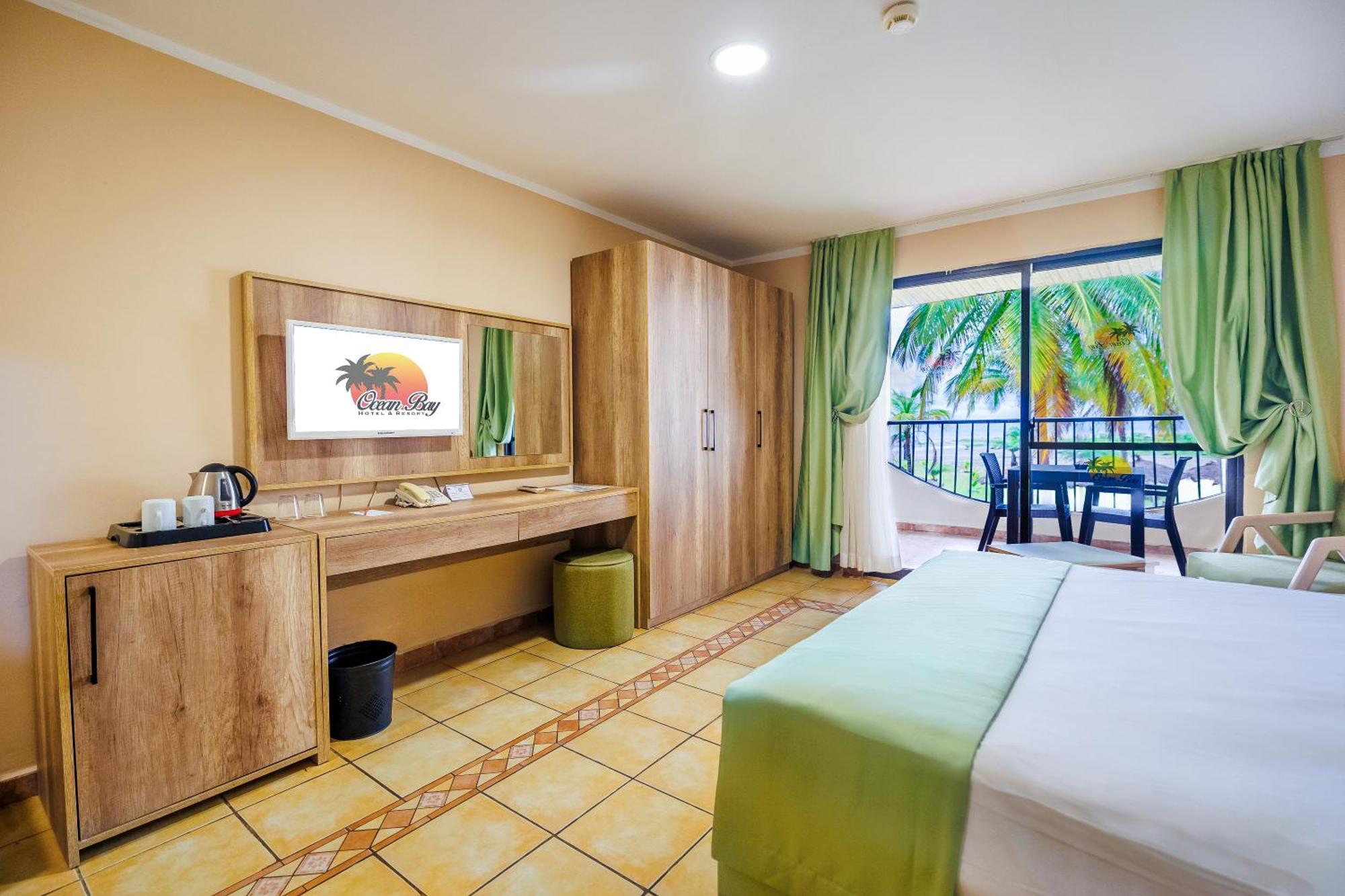 Ocean Bay Hotel & Resort Bakau 외부 사진